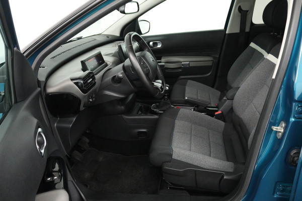 Citroën C4 Cactus 1.2 PureTech Shine (NAVIGATIE, TREKHAAK, CARPLAY, CAMERA, LED, PARKEERSENSOREN)