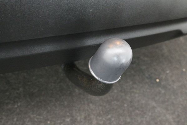 Citroën C4 Cactus 1.2 PureTech Shine (NAVIGATIE, TREKHAAK, CARPLAY, CAMERA, LED, PARKEERSENSOREN)