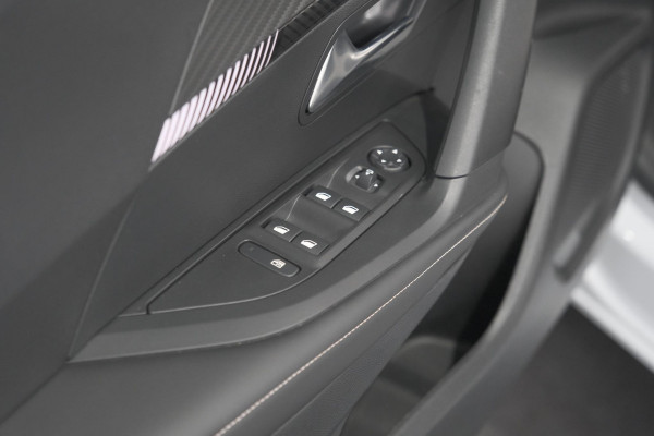 Peugeot 2008 PureTech 100 Allure | Apple Carplay | Parkeersensoren | Climate Control | Cruise Control