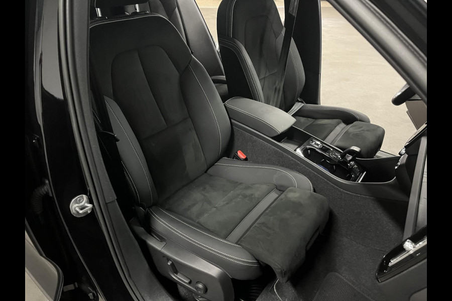 Volvo XC40 1.5 T5 Plug-in hybrid Ultimate Dark Trekhaak | Open dak | Adapt. cruise | 360 camera | Stuur-/stoelverwarming | Harman/Kardon | Carplay