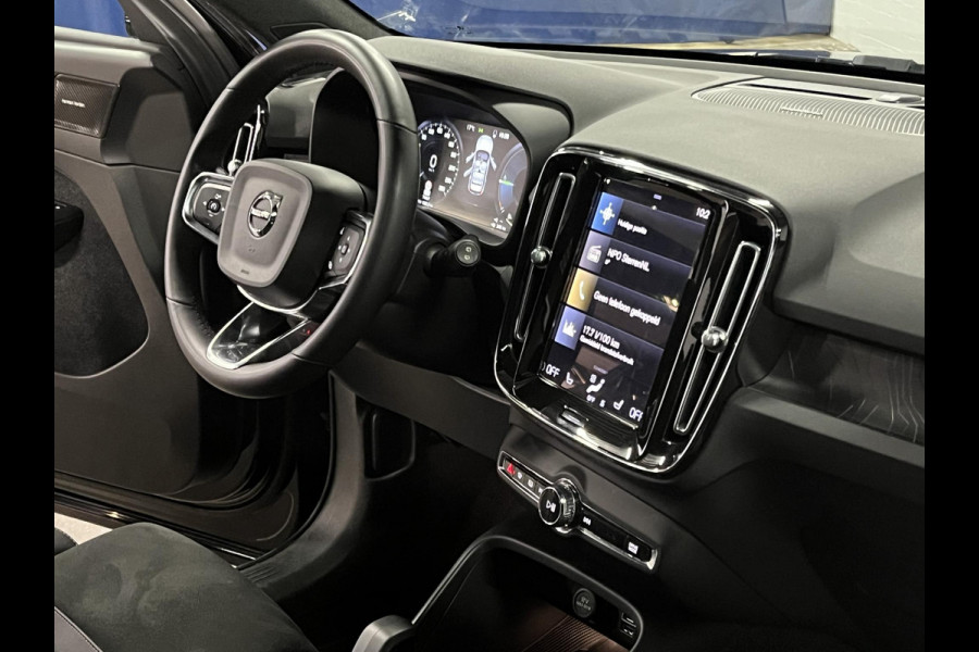 Volvo XC40 1.5 T5 Plug-in hybrid Ultimate Dark Trekhaak | Open dak | Adapt. cruise | 360 camera | Stuur-/stoelverwarming | Harman/Kardon | Carplay