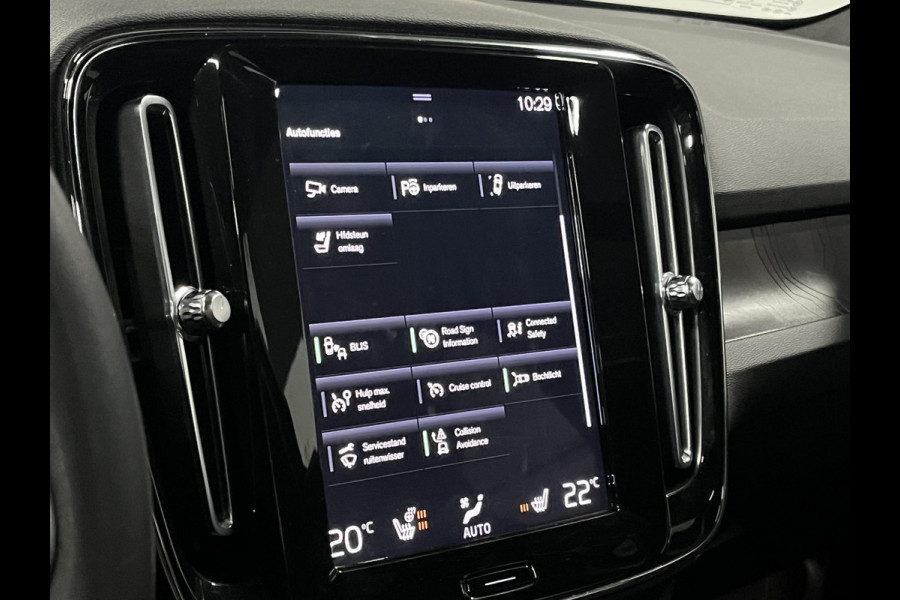 Volvo XC40 1.5 T5 Plug-in hybrid Ultimate Dark Trekhaak | Open dak | Adapt. cruise | 360 camera | Stuur-/stoelverwarming | Harman/Kardon | Carplay