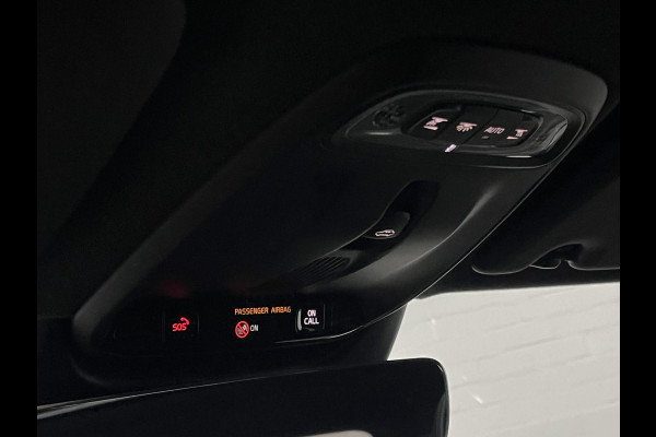 Volvo XC40 1.5 T5 Plug-in hybrid Ultimate Dark Trekhaak | Open dak | Adapt. cruise | 360 camera | Stuur-/stoelverwarming | Harman/Kardon | Carplay