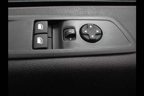 Opel Vivaro-e L2 75 kWh Connect pack | 3p | Navigatie | Apple Carplay/Android Auto | Dab | Cruise control | Camera | Parkeer sensoren | Digitaal dashboard | Automatische Airco
