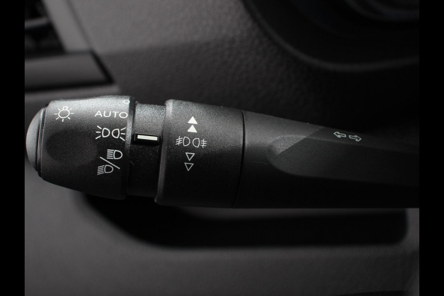 Opel Vivaro-e L2 75 kWh Connect pack | 3p | Navigatie | Apple Carplay/Android Auto | Dab | Cruise control | Camera | Parkeer sensoren | Digitaal dashboard | Automatische Airco