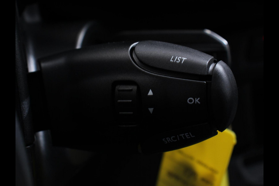 Opel Vivaro-e L2 75 kWh Connect pack | 3p | Navigatie | Apple Carplay/Android Auto | Dab | Cruise control | Camera | Parkeer sensoren | Digitaal dashboard | Automatische Airco