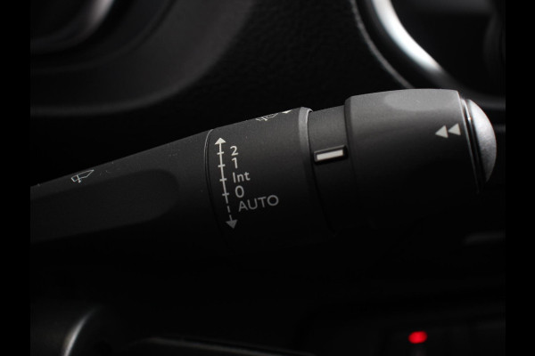 Opel Vivaro-e L2 75 kWh Connect pack | 3p | Navigatie | Apple Carplay/Android Auto | Dab | Cruise control | Camera | Parkeer sensoren | Digitaal dashboard | Automatische Airco