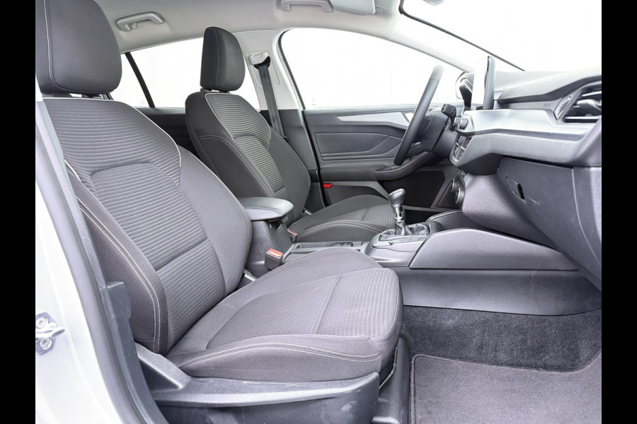 Ford FOCUS Wagon T 125PK Hybride Trekhaak Navi Camera LED Dual-ECC Keyless FordPass-ConnectStoel+Stuur+Voorruitverwarming Apple Carplay Android A DAB Bluetooth Lmv 17" Ecc GSM Draadloos Opladen Led Privacy Glas Isofix Lane Assist Keyless Licht-/regensensor Origineel Nederlandse Auto  € 34.000 nieuw