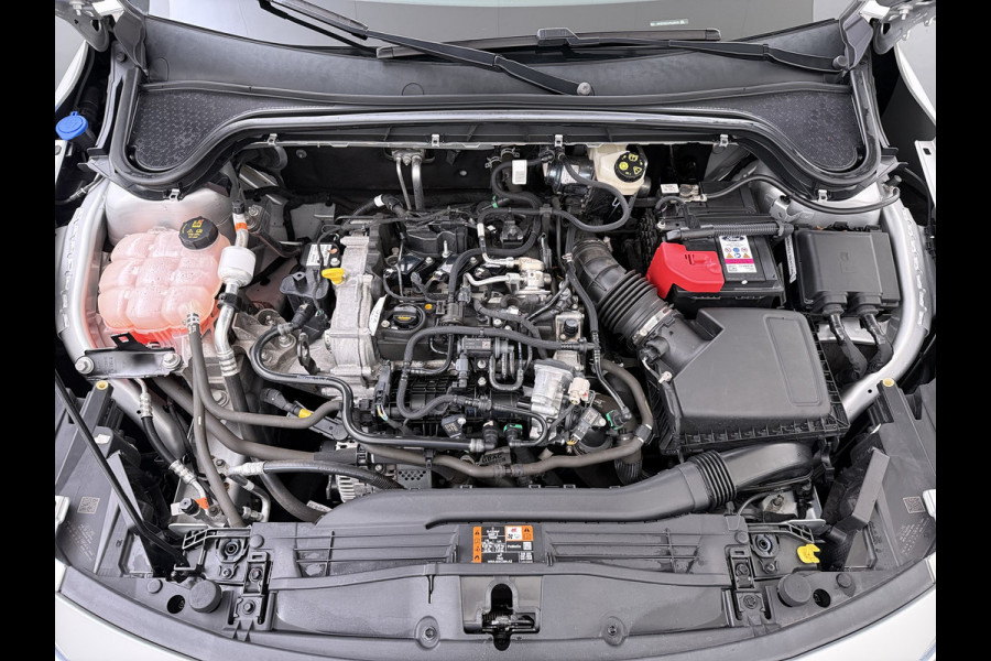 Ford FOCUS Wagon T 125PK Hybride Trekhaak Navi Camera LED Dual-ECC Keyless FordPass-ConnectStoel+Stuur+Voorruitverwarming Apple Carplay Android A DAB Bluetooth Lmv 17" Ecc GSM Draadloos Opladen Led Privacy Glas Isofix Lane Assist Keyless Licht-/regensensor Origineel Nederlandse Auto  € 34.000 nieuw