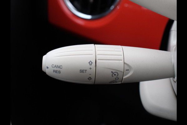 Fiat 500 1.0 Hybrid Vita Comfort | Navigatie | Apple Carplay/Android Auto | Parkeer sensoren | Cruise Control | Airco