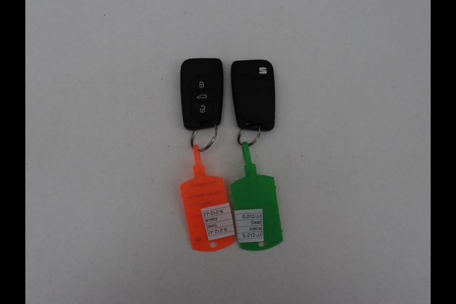 Seat Ateca 1.5 TSI Style Intense | Stoelverwarming | Adaptive cruise | Carplay | Virtual Cockpit | Parkeerhulp | Stuurverwarming | Navigatie | Full LED | Climate control | Bluetooth