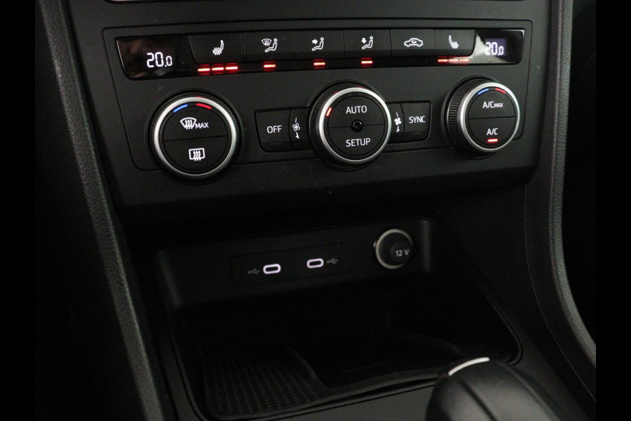 Seat Ateca 1.5 TSI Style Intense | Stoelverwarming | Adaptive cruise | Carplay | Virtual Cockpit | Parkeerhulp | Stuurverwarming | Navigatie | Full LED | Climate control | Bluetooth