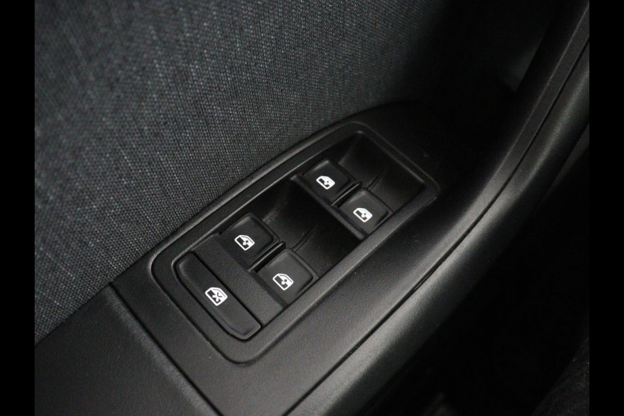 Seat Ateca 1.5 TSI Style Intense | Stoelverwarming | Adaptive cruise | Carplay | Virtual Cockpit | Parkeerhulp | Stuurverwarming | Navigatie | Full LED | Climate control | Bluetooth