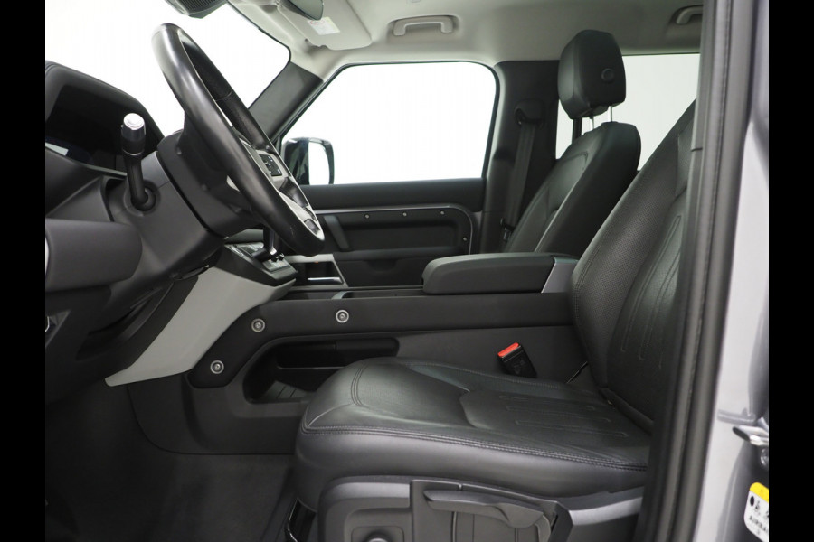 Land Rover Defender 110 2.0 P400e Urban Look | Panoramadak | Explorer Pack | Sidesteps | Meridian | 360 | Keyless | Trekhaak