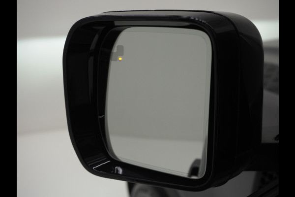 Land Rover Defender 110 2.0 P400e Urban Look | Panoramadak | Explorer Pack | Sidesteps | Meridian | 360 | Keyless | Trekhaak