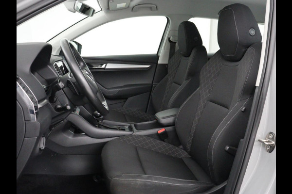 Škoda Karoq 1.5 TSI Business Edition | Stoelverwarming | Adaptive cruise | DAB | Carplay | Keyless | Full LED | Navigatie | Parkeerhulp | Side Assist | Climate control | Bluetooth