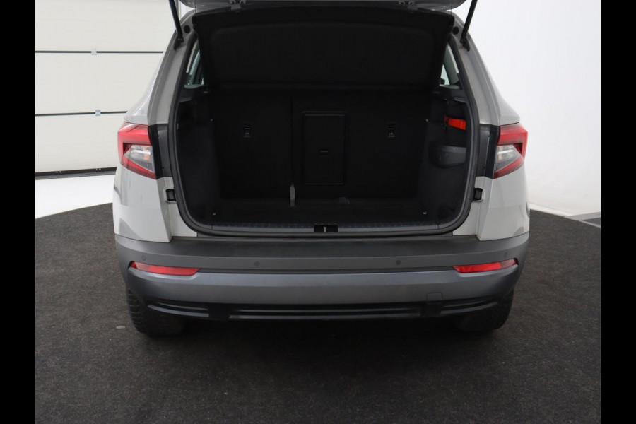 Škoda Karoq 1.5 TSI Business Edition | Stoelverwarming | Adaptive cruise | DAB | Carplay | Keyless | Full LED | Navigatie | Parkeerhulp | Side Assist | Climate control | Bluetooth