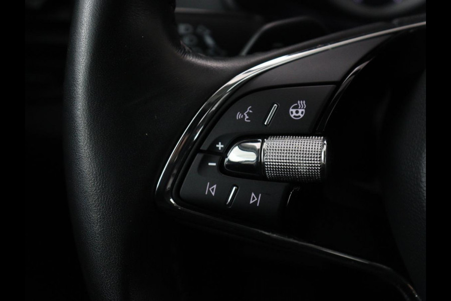 Škoda Karoq 1.5 TSI Business Edition | Stoelverwarming | Adaptive cruise | DAB | Carplay | Keyless | Full LED | Navigatie | Parkeerhulp | Side Assist | Climate control | Bluetooth