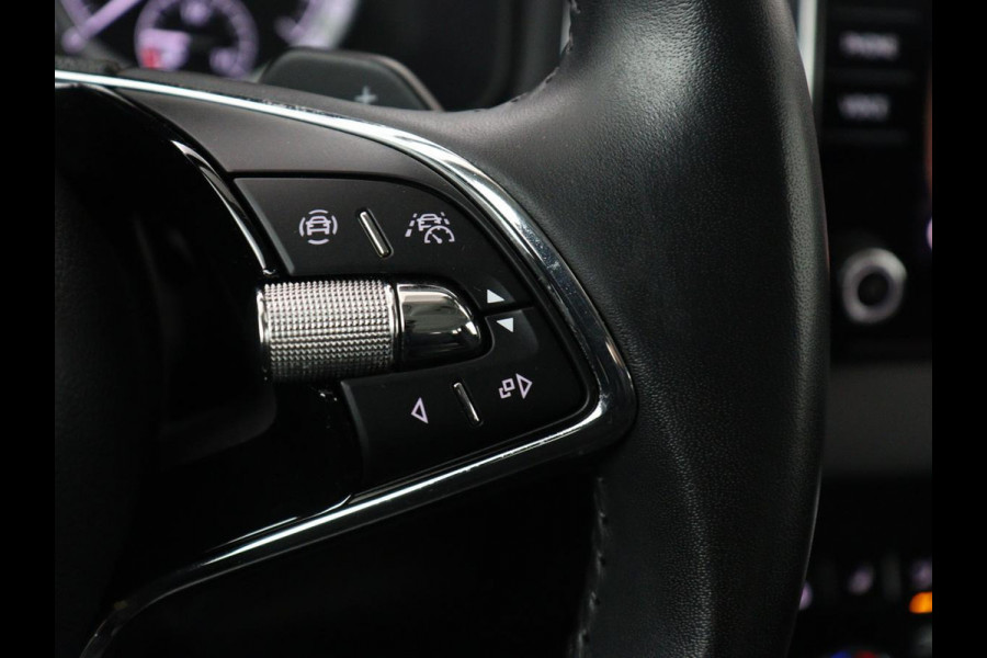 Škoda Karoq 1.5 TSI Business Edition | Stoelverwarming | Adaptive cruise | DAB | Carplay | Keyless | Full LED | Navigatie | Parkeerhulp | Side Assist | Climate control | Bluetooth