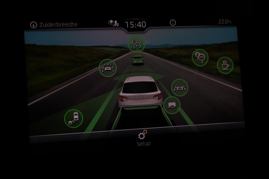 Škoda Karoq 1.5 TSI Business Edition | Stoelverwarming | Adaptive cruise | DAB | Carplay | Keyless | Full LED | Navigatie | Parkeerhulp | Side Assist | Climate control | Bluetooth