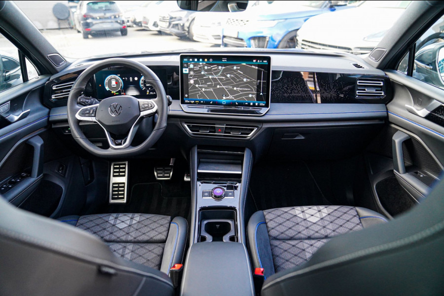Volkswagen Tiguan 1.5 eTSI R-Line Edition | Head Up Display | 360 | Harman/Kardon | Massage | Stuurwiel Verwarming