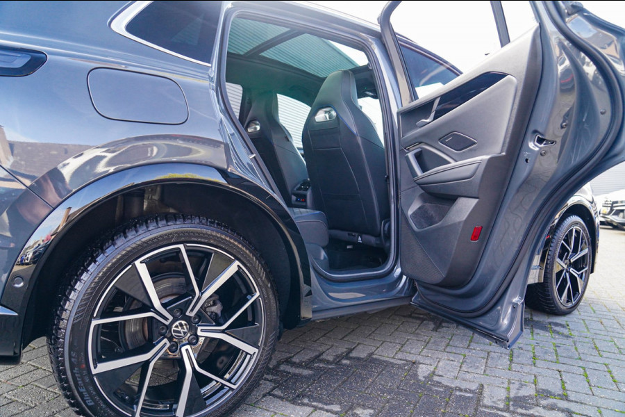 Volkswagen Tiguan 1.5 eTSI R-Line Edition | Head Up Display | 360 | Harman/Kardon | Massage | Stuurwiel Verwarming