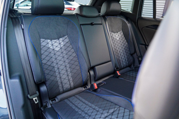 Volkswagen Tiguan 1.5 eTSI R-Line Edition | Head Up Display | 360 | Harman/Kardon | Massage | Stuurwiel Verwarming