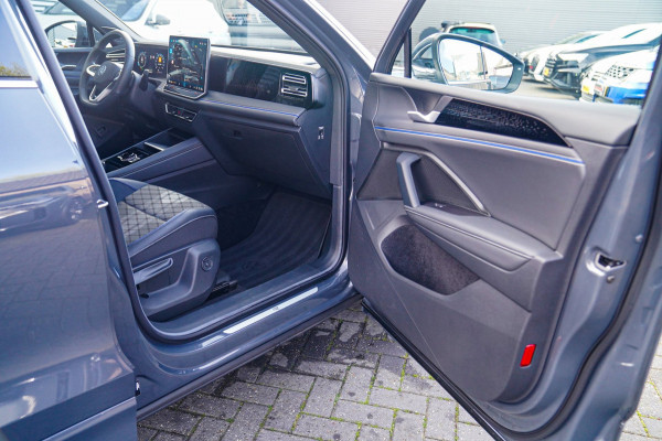 Volkswagen Tiguan 1.5 eTSI R-Line Edition | Head Up Display | 360 | Harman/Kardon | Massage | Stuurwiel Verwarming