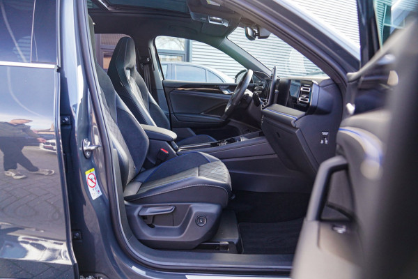 Volkswagen Tiguan 1.5 eTSI R-Line Edition | Head Up Display | 360 | Harman/Kardon | Massage | Stuurwiel Verwarming