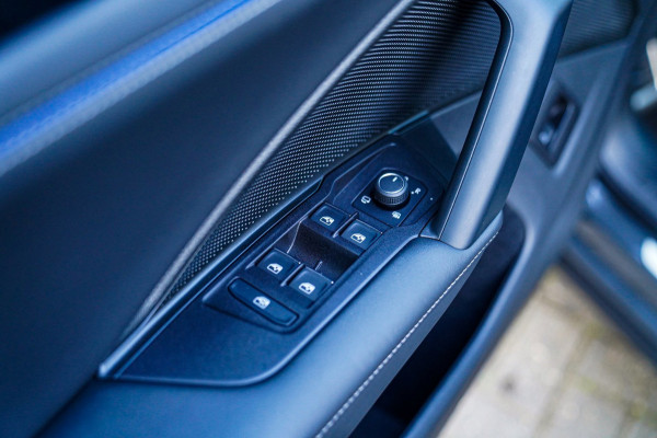 Volkswagen Tiguan 1.5 eTSI R-Line Edition | Head Up Display | 360 | Harman/Kardon | Massage | Stuurwiel Verwarming