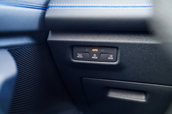 Volkswagen Tiguan 1.5 eTSI R-Line Edition | Head Up Display | 360 | Harman/Kardon | Massage | Stuurwiel Verwarming