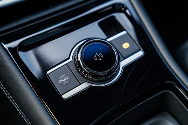 Volkswagen Tiguan 1.5 eTSI R-Line Edition | Head Up Display | 360 | Harman/Kardon | Massage | Stuurwiel Verwarming