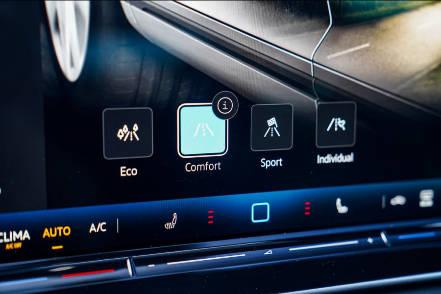 Volkswagen Tiguan 1.5 eTSI R-Line Edition | Head Up Display | 360 | Harman/Kardon | Massage | Stuurwiel Verwarming
