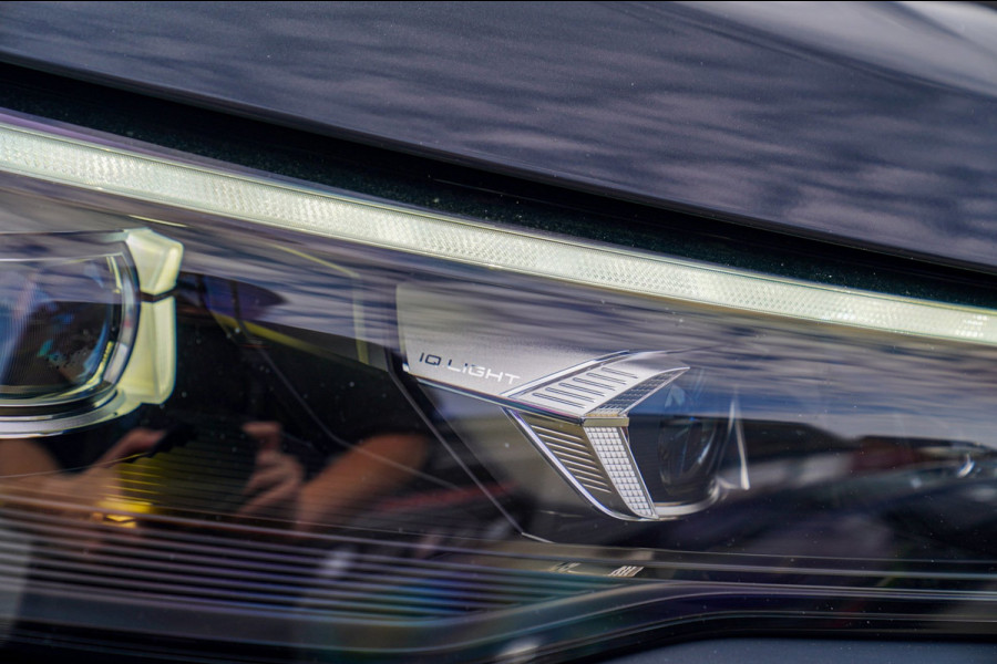 Volkswagen Tiguan 1.5 eTSI R-Line Edition | Head Up Display | 360 | Harman/Kardon | Massage | Stuurwiel Verwarming