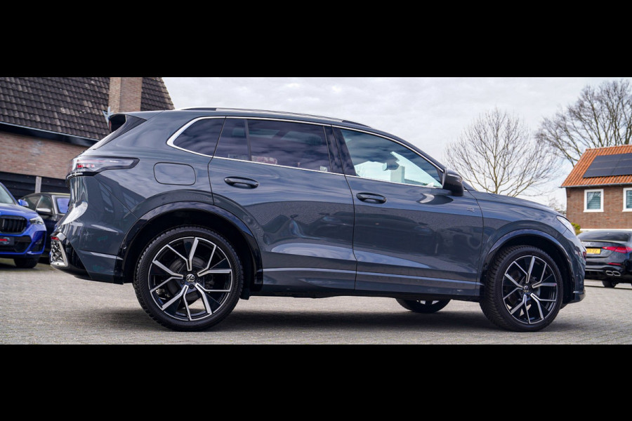 Volkswagen Tiguan 1.5 eTSI R-Line Edition | Head Up Display | 360 | Harman/Kardon | Massage | Stuurwiel Verwarming