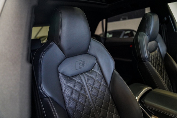 Audi SQ8 4.0 TDI SQ8 Quattro | Panorama | Trekhaak | Bang&Olufsen | Massage | Memory | Head up Display | LED | Dealer Onderhouden
