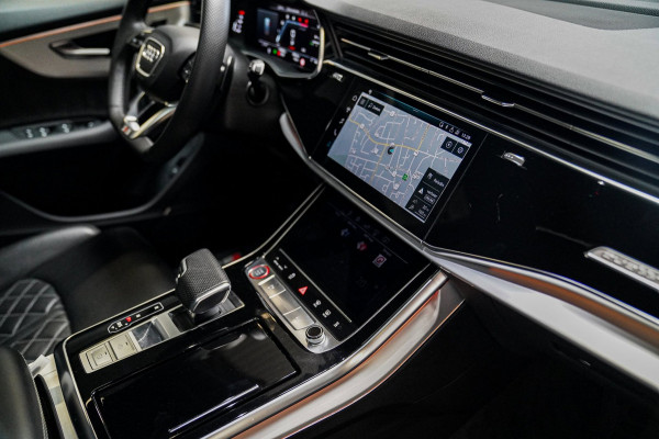 Audi SQ8 4.0 TDI SQ8 Quattro | Panorama | Trekhaak | Bang&Olufsen | Massage | Memory | Head up Display | LED | Dealer Onderhouden