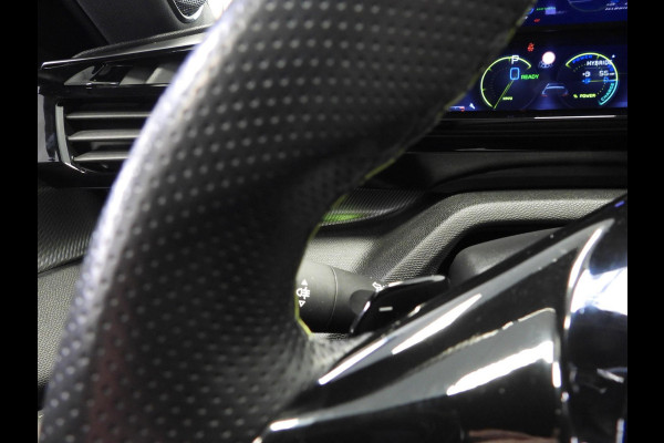 Peugeot 308 1.6 HYbrid 180 GT Pack Business NAVI/360CAM/MASSAGE/LED/18"LMV!