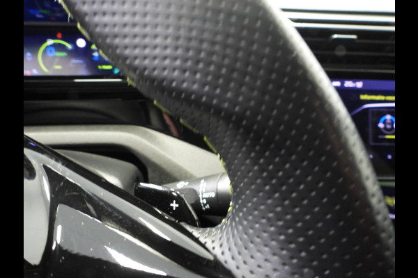 Peugeot 308 1.6 HYbrid 180 GT Pack Business NAVI/360CAM/MASSAGE/LED/18"LMV!