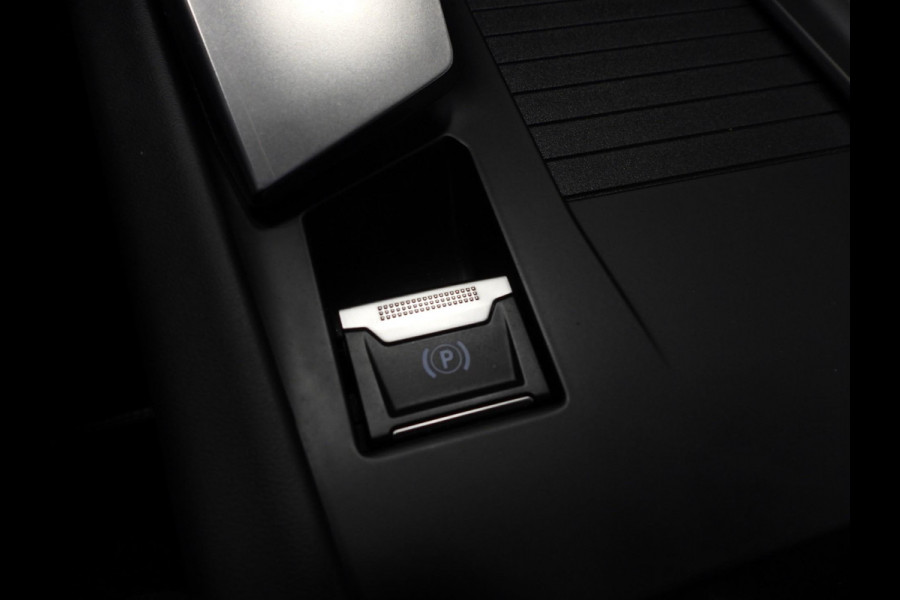 Peugeot 308 1.6 HYbrid 180 GT Pack Business NAVI/360CAM/MASSAGE/LED/18"LMV!