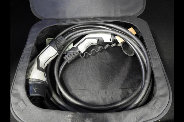 Peugeot 308 1.6 HYbrid 180 GT Pack Business NAVI/360CAM/MASSAGE/LED/18"LMV!