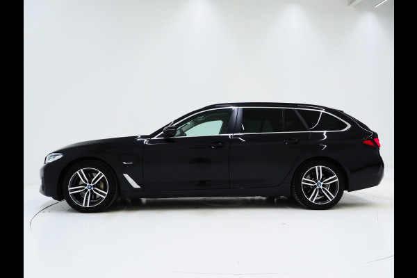BMW 5 Serie Touring 530e Shadow Line | NL auto | Leder | LaserLED | Camera | Memory | Dodehoek | Cruise | DAB | Carplay