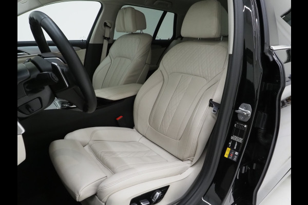 BMW 5 Serie Touring 530e Shadow Line | NL auto | Leder | LaserLED | Camera | Memory | Dodehoek | Cruise | DAB | Carplay