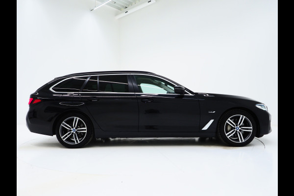 BMW 5 Serie Touring 530e Shadow Line | NL auto | Leder | LaserLED | Camera | Memory | Dodehoek | Cruise | DAB | Carplay