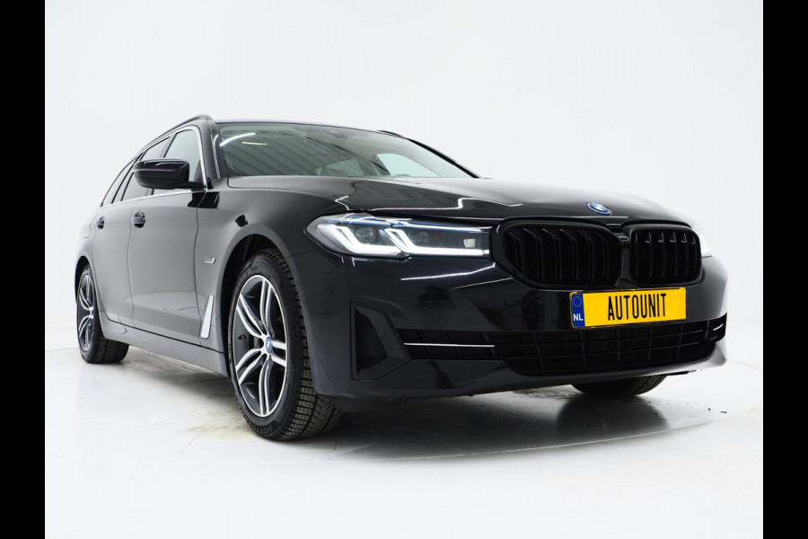 BMW 5 Serie Touring 530e Shadow Line | NL auto | Leder | LaserLED | Camera | Memory | Dodehoek | Cruise | DAB | Carplay