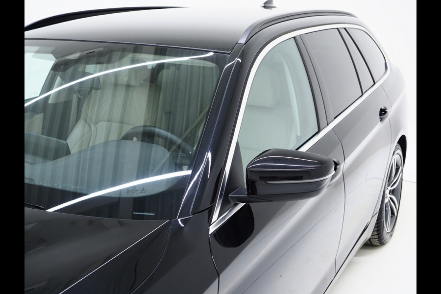 BMW 5 Serie Touring 530e Shadow Line | NL auto | Leder | LaserLED | Camera | Memory | Dodehoek | Cruise | DAB | Carplay