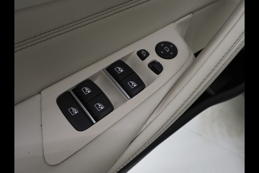 BMW 5 Serie Touring 530e Shadow Line | NL auto | Leder | LaserLED | Camera | Memory | Dodehoek | Cruise | DAB | Carplay