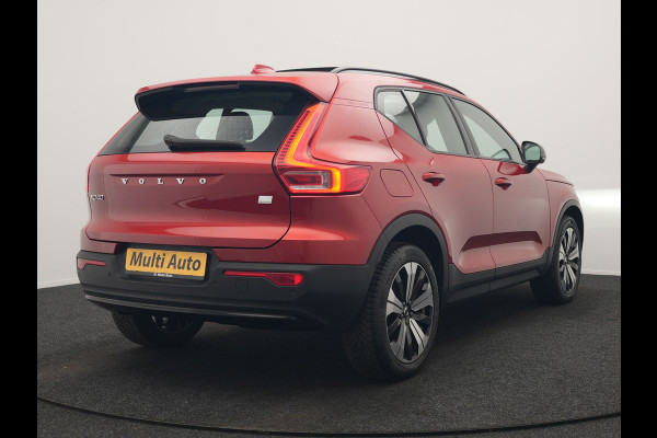 Volvo XC40 T4 Ultimate Dark PHEV 221pk Dealer O.H. | Trekhaak Af Fabriek | Panodak | Camera | Harman / Kardon | Lederen Sportstoelen Memory & Verwarmd | Keyless | Apple Carplay | Navigatie | DAB | Plug In Hybrid |