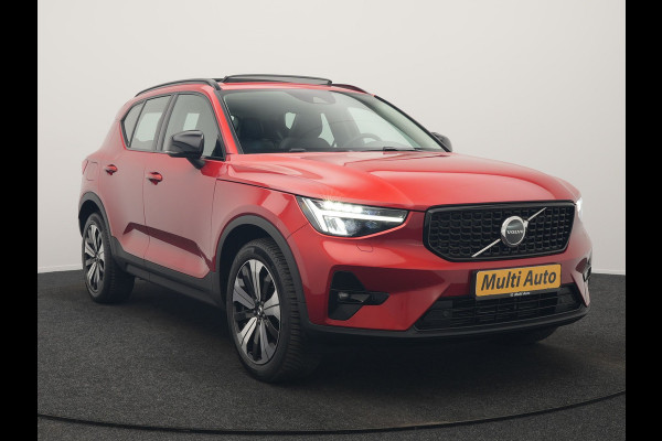Volvo XC40 T4 Ultimate Dark PHEV 221pk Dealer O.H. | Trekhaak Af Fabriek | Panodak | Camera | Harman / Kardon | Lederen Sportstoelen Memory & Verwarmd | Keyless | Apple Carplay | Navigatie | DAB | Plug In Hybrid |