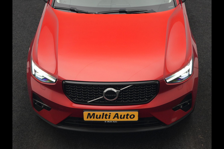 Volvo XC40 T4 Ultimate Dark PHEV 221pk Dealer O.H. | Trekhaak Af Fabriek | Panodak | Camera | Harman / Kardon | Lederen Sportstoelen Memory & Verwarmd | Keyless | Apple Carplay | Navigatie | DAB | Plug In Hybrid |